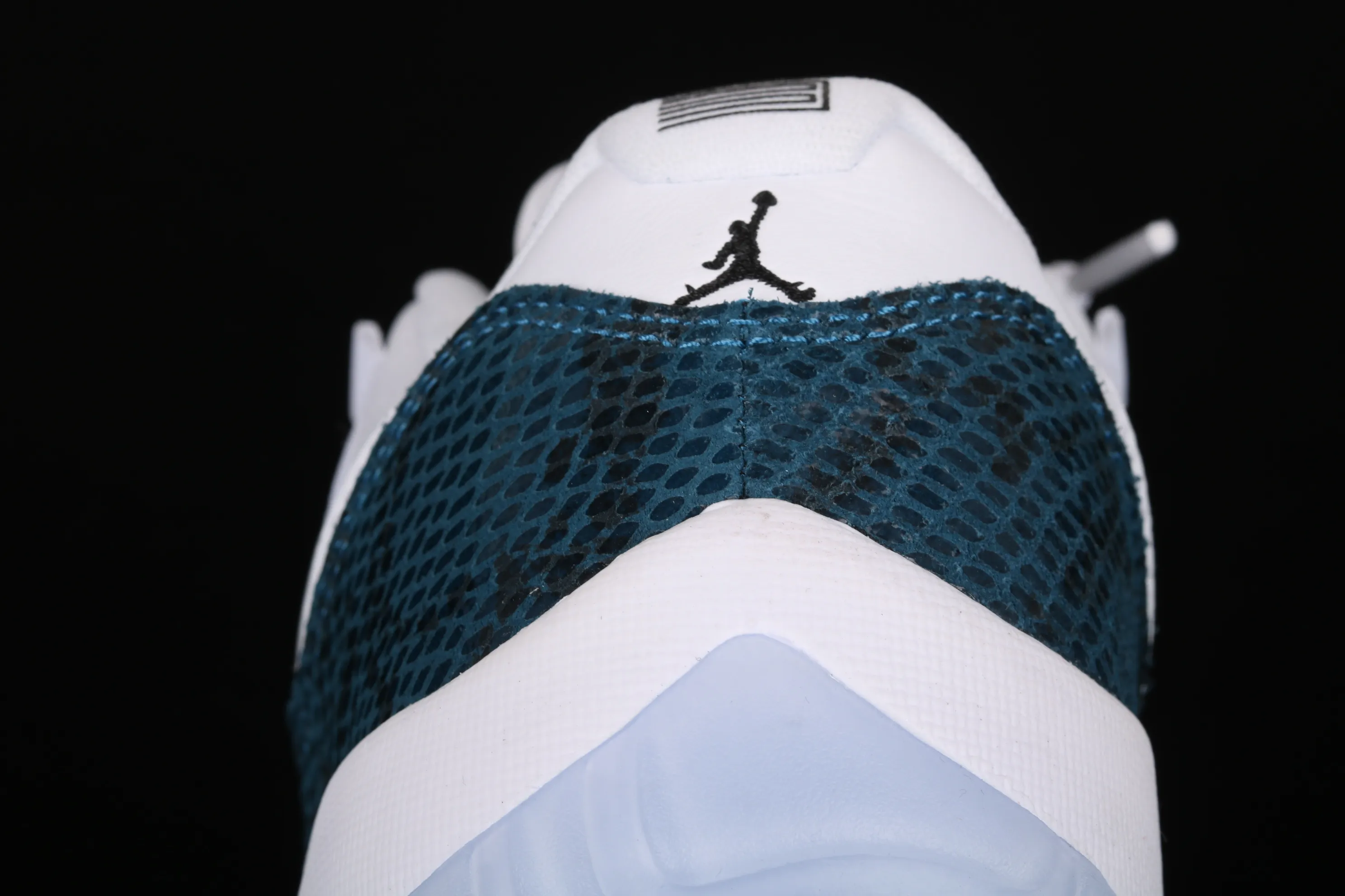 All categories Air Jordan Jordan series basketball shoes Air Jordan 11 pure original version Air Jordan 11 Low SE "Snakeskin" "Blue snake pattern" CD6846-102
